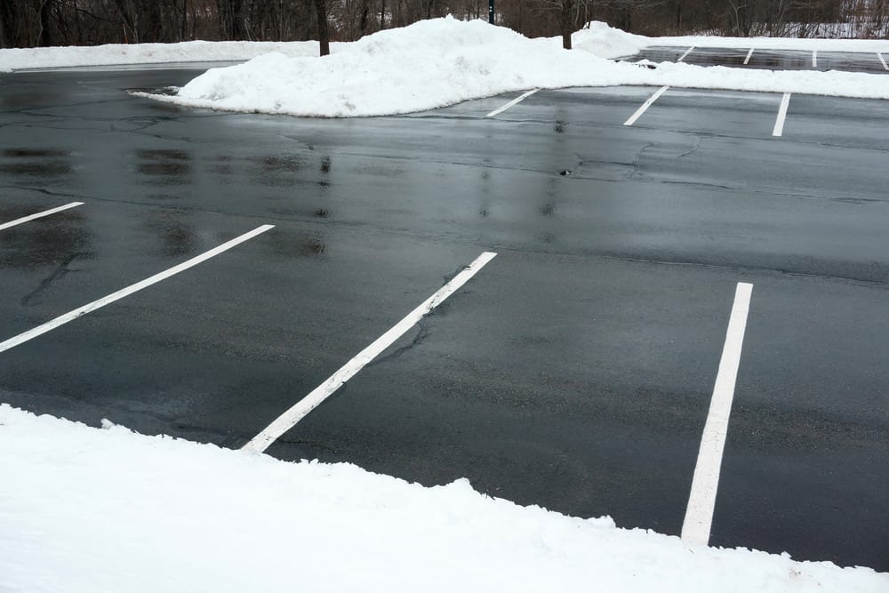How to Choose a Snow Removal Company for Your Business